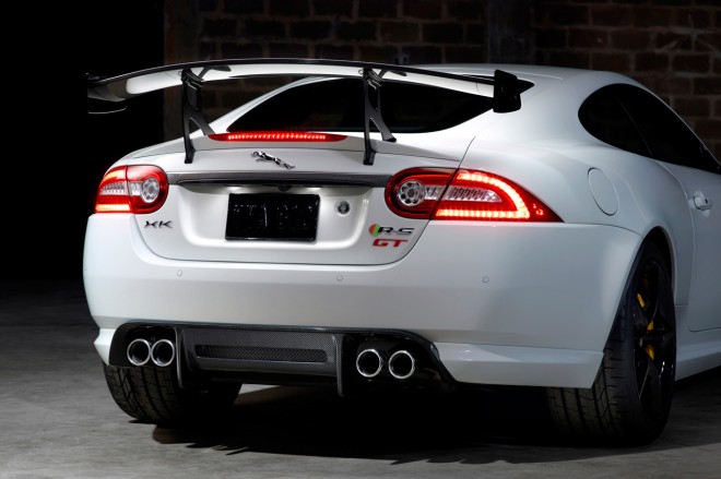 Jaguar-XKR-S-GT-6